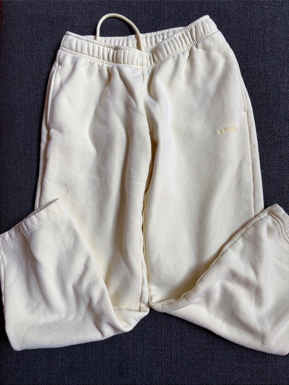 Aritzia Sweatfleece Mega Fit in Lemonade